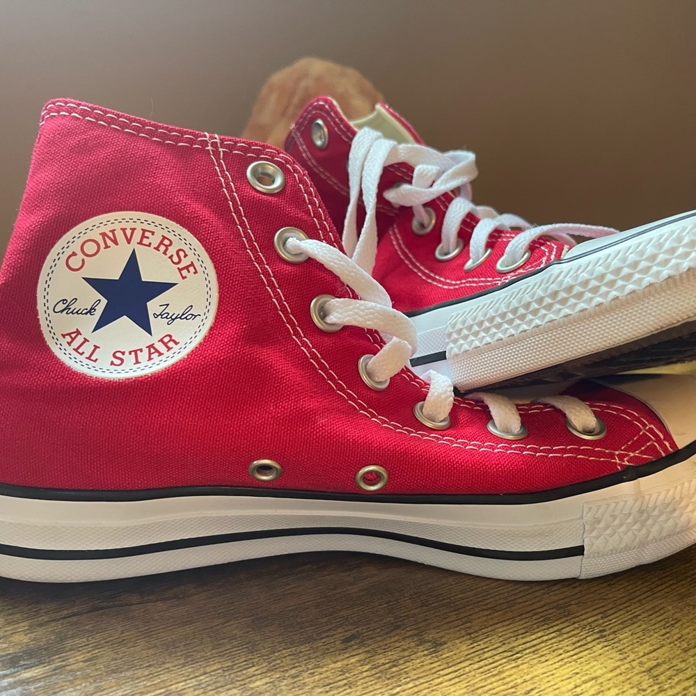 *LIKE NEW* Converse Red High-Top Sneakers